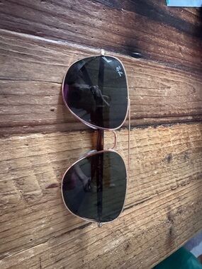 Ray-Ban Aviator Sunglasses - Rose Gold Frame with Dark Lenses